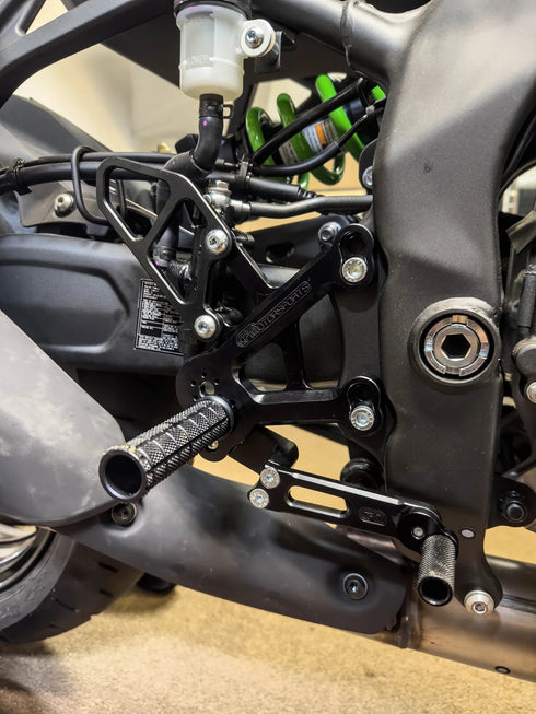 WOODCRAFT RACING ADJUSTABLE REARSET KAWASAKI 2023 ZX-4RR 05-0137B